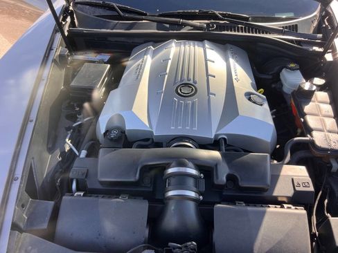 Used 2005 Cadillac XLR image 23