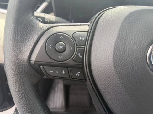Used 2026 Toyota Corolla LE AWD/4WD image 31