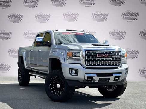 Used 2019 GMC Sierra 2500 Denali w/ Duramax Plus Package image 2