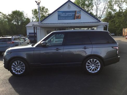 Used 2018 Land Rover Range Rover HSE image 1
