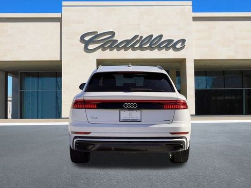 Used 2021 Audi Q8 Prestige w/ Prestige Package image 4
