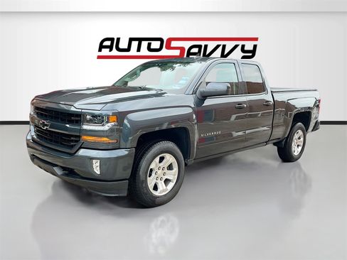 Used 2018 Chevrolet Silverado 1500 LT w/ All Star Edition image 3
