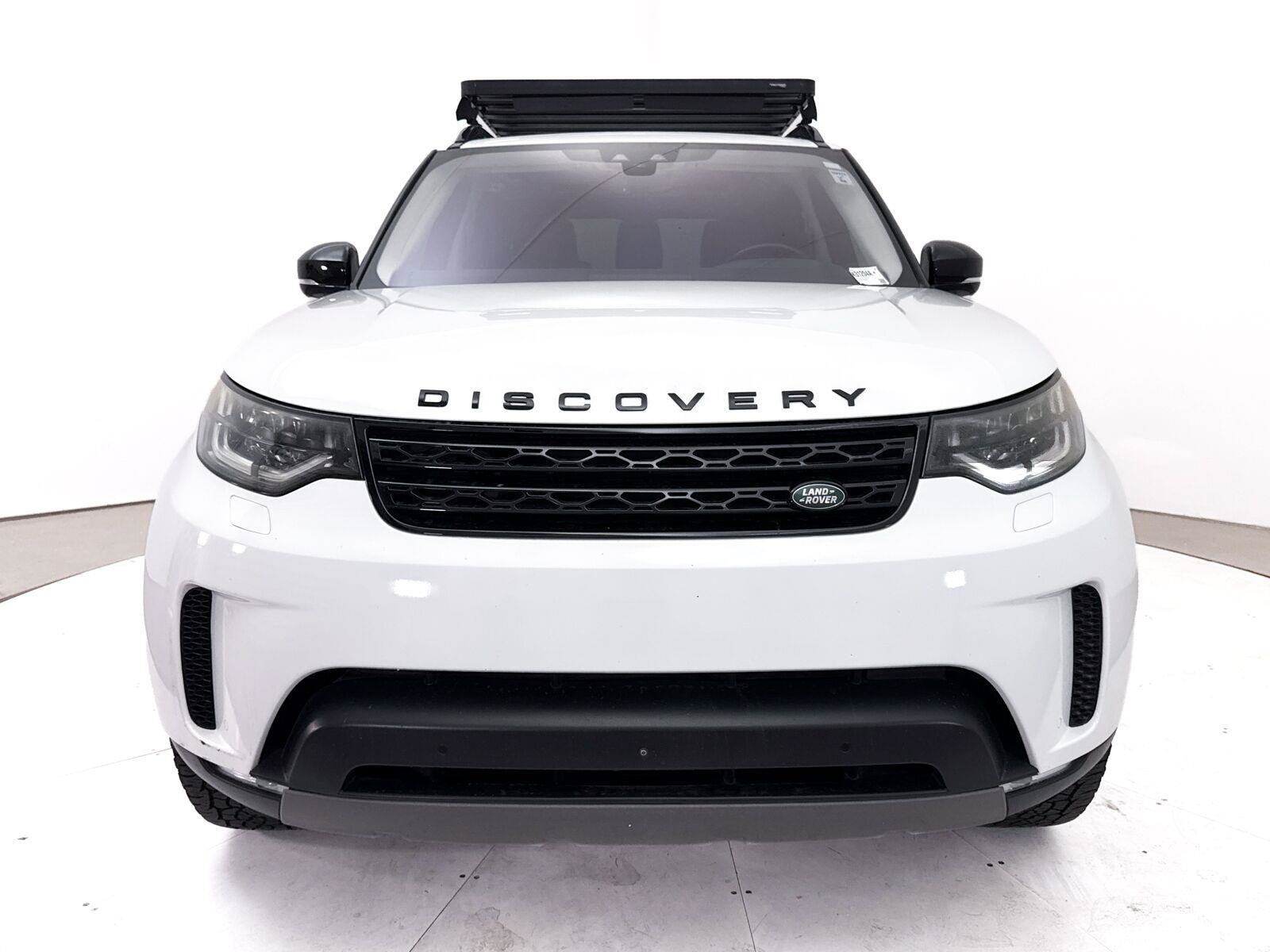 Used 2018 Land Rover Discovery HSE AWD/4WD image 2