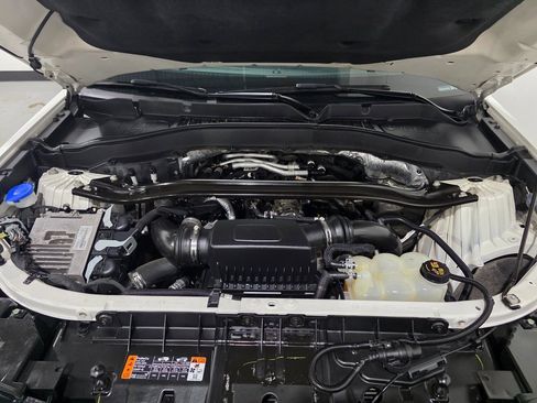 Used 2020 Ford Explorer Platinum image 11