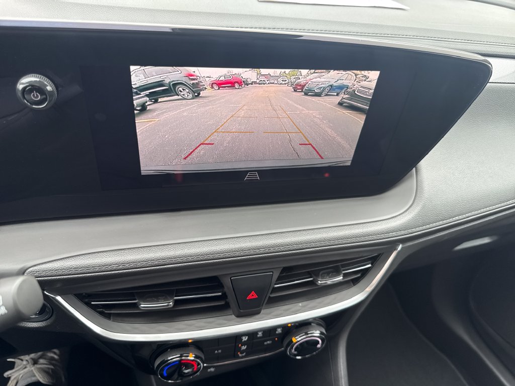 Used 2024 Buick Encore GX Sport Touring FWD image 23