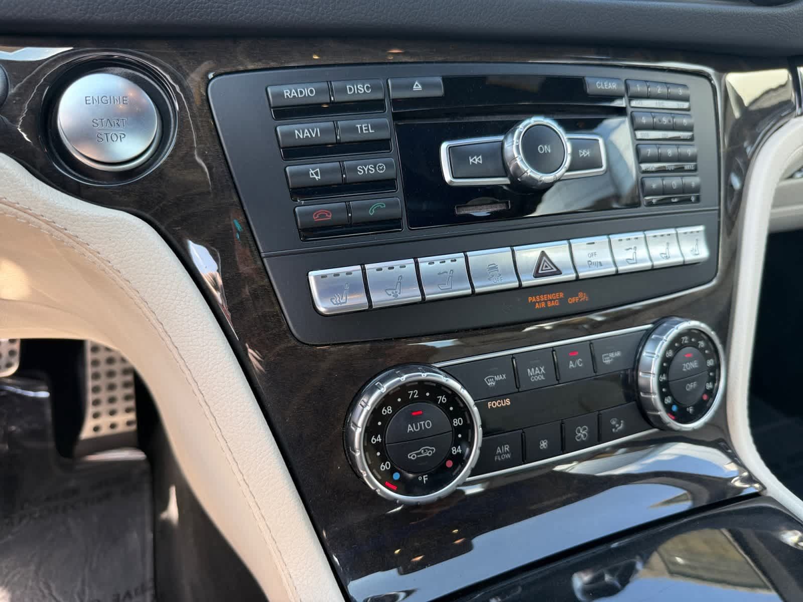 Used 2015 Mercedes-Benz SL 550 image 17