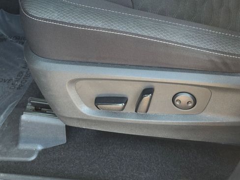 Used 2025 Nissan Pathfinder SV AWD/4WD image 22