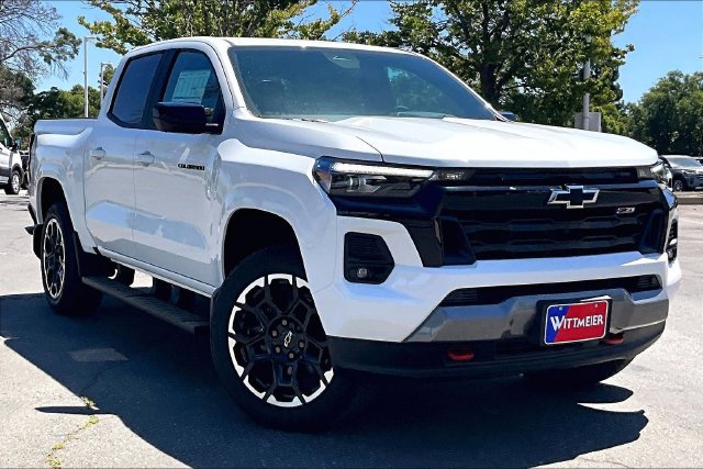 New 2026 Chevrolet Colorado Z71 w/ Technology Package AWD/4WD image 2