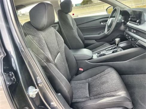 Certified 2025 Honda Accord SE image 12