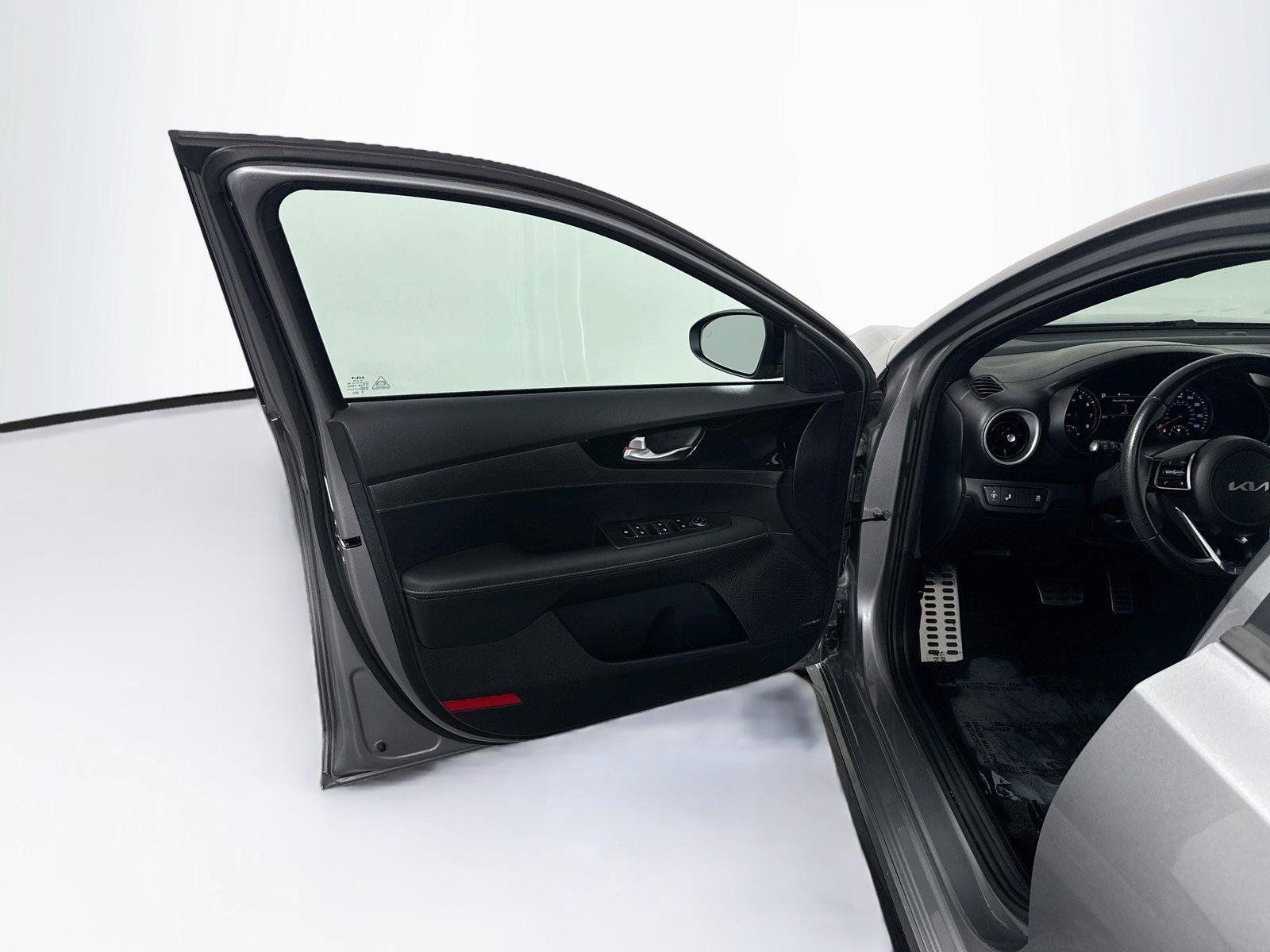 Used 2024 Kia Forte GT-Line w/ GT-Line Premium Package FWD image 38