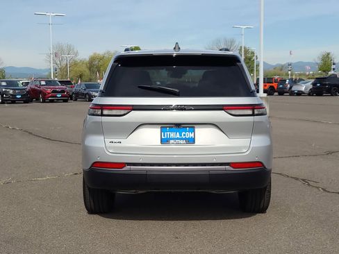 New 2026 Jeep Grand Cherokee Limited AWD/4WD image 13