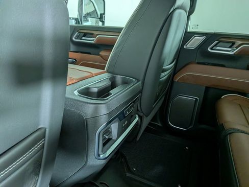New 2026 GMC Sierra 2500 Denali Ultimate AWD/4WD image 32