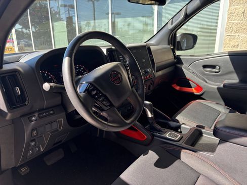 Used 2026 Nissan Frontier PRO-4X AWD/4WD image 30