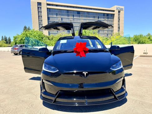 Used 2024 Tesla Model X AWD/4WD image 14