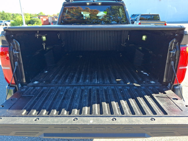 Certified 2025 Toyota Tacoma TRD Sport AWD/4WD image 27