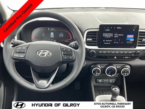 Used 2025 Hyundai Venue Limited image 19