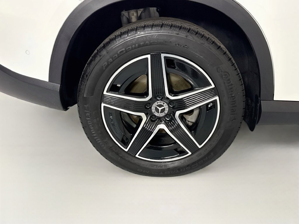 Certified 2026 Mercedes-Benz GLC 300 image 33