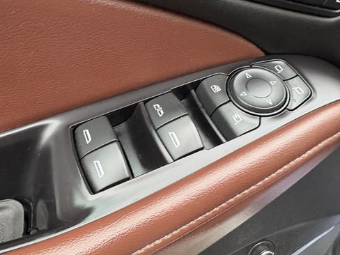 Used 2018 Buick Enclave Avenir image 36