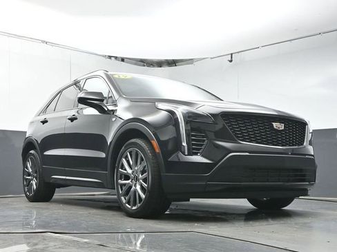Used 2019 Cadillac XT4 Sport w/ LPO, Midnight Sport Package FWD image 34