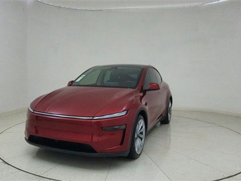 Used 2026 Tesla Model Y Long Range image 61