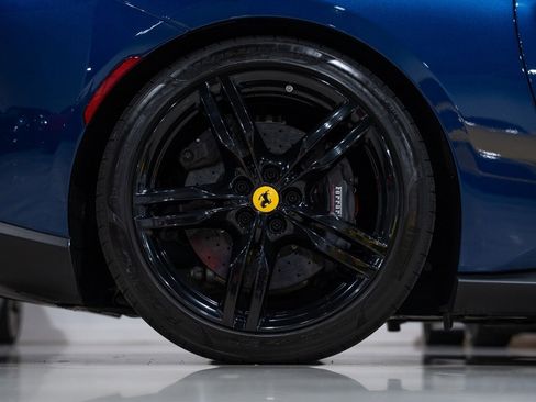 Used 2020 Ferrari Portofino image 15