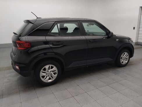 Used 2023 Hyundai Venue SE FWD image 10