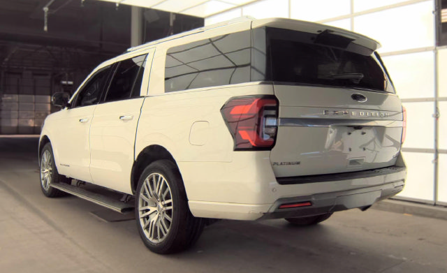 Used 2023 Ford Expedition Max Platinum AWD/4WD image 10
