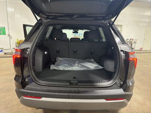 New 2026 Chevrolet Equinox LT w/ Safety and Technology Package AWD/4WD image 11