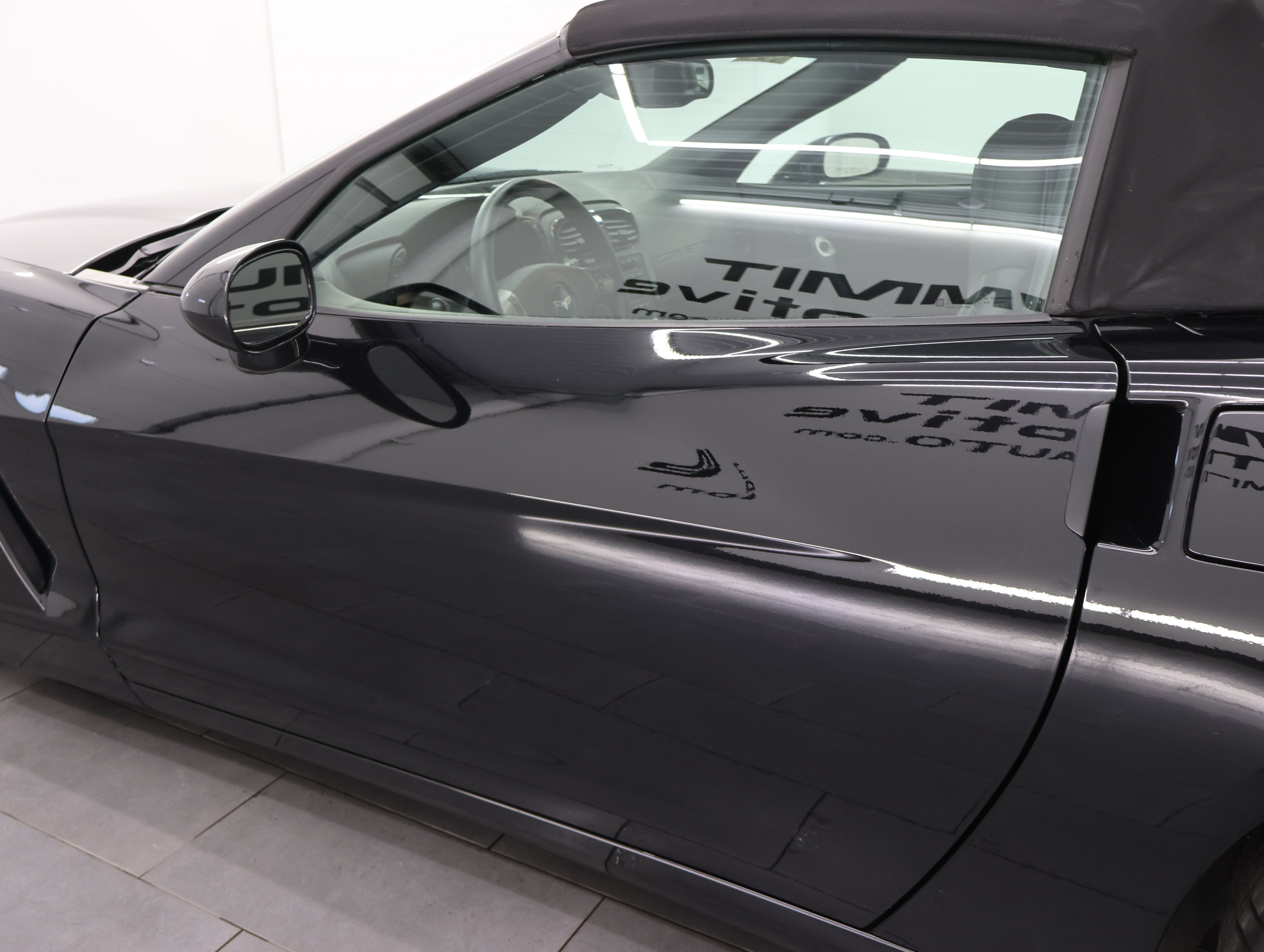 Used 2011 Chevrolet Corvette Convertible w/ Preferred Equipment Group RWD image 27
