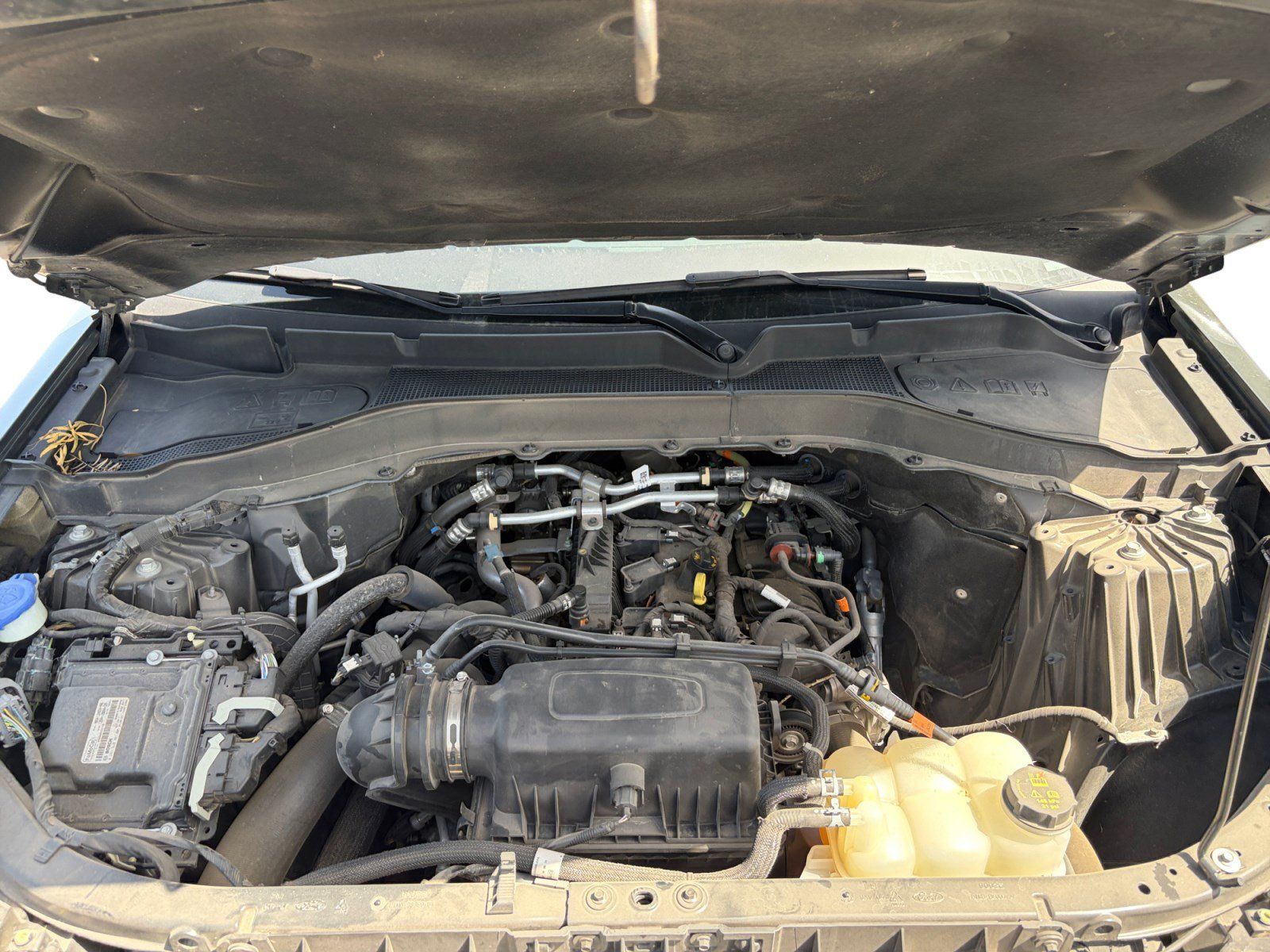 Used 2022 Ford Explorer XLT w/ Equipment Group 202A RWD image 24