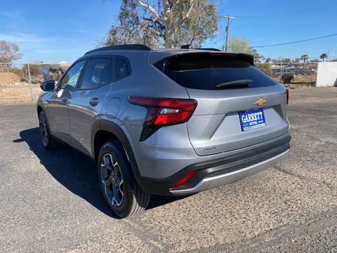 Used 2024 Chevrolet Trax LT w/ Driver Confidence Package image 17