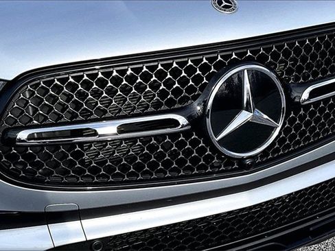 Certified 2025 Mercedes-Benz GLC 300 4MATIC image 35