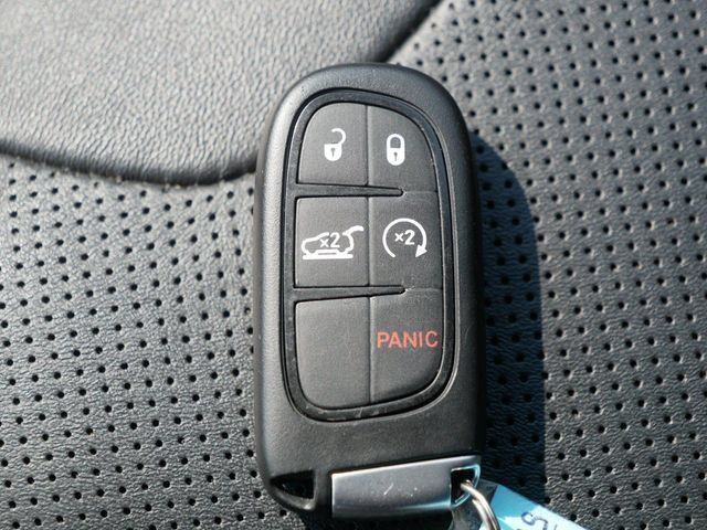 Used 2020 Jeep Cherokee Limited AWD/4WD image 36