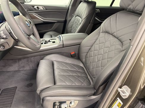 New 2026 BMW X5 xDrive40i w/ M Sport Package AWD/4WD image 5