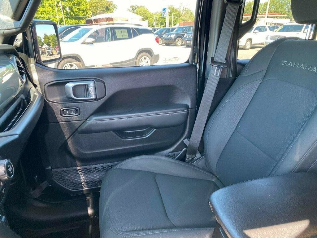 Used 2019 Jeep Wrangler Unlimited Sahara AWD/4WD image 18