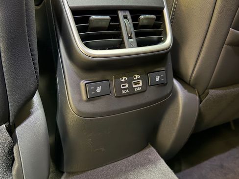 Used 2024 Subaru Outback Touring XT AWD/4WD image 37