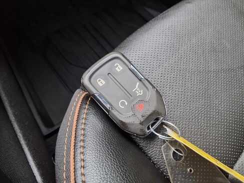 Used 2023 GMC Terrain AT4 w/ Tech Package image 13