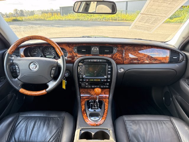 Used 2009 Jaguar XJ8 RWD image 13