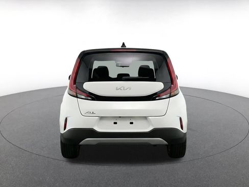 Used 2025 Kia Soul LX w/ LX Technology Package FWD image 6