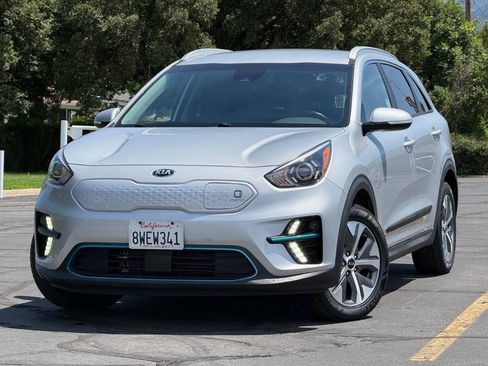 Used 2020 Kia Niro EX FWD image 1