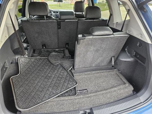 Used 2018 Volkswagen Tiguan SEL FWD image 20