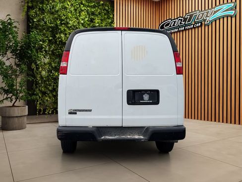 Used 2021 Chevrolet Express 2500 RWD image 7