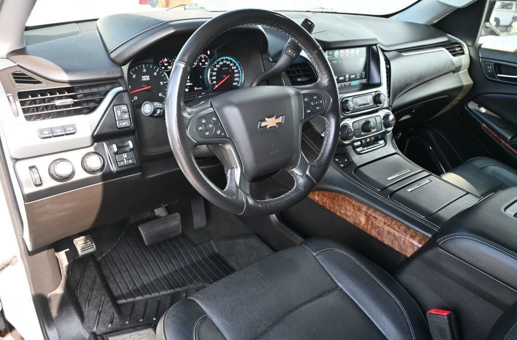 Used 2018 Chevrolet Suburban Premier AWD/4WD image 11