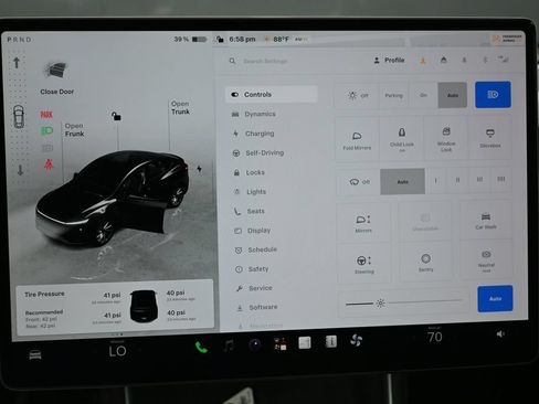 Used 2026 Tesla Model Y Long Range RWD image 24
