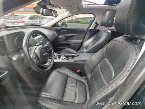 Used 2017 Jaguar XF Premium image 19