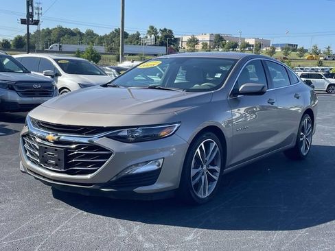 Used 2025 Chevrolet Malibu LT FWD image 3