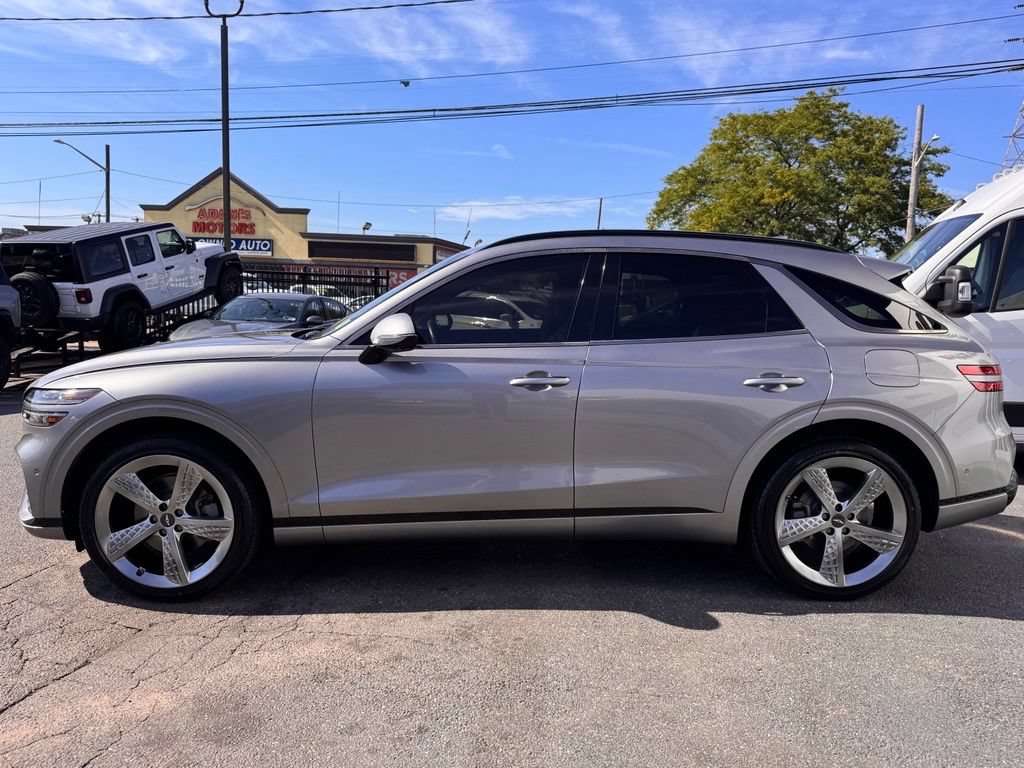 Used 2022 Genesis GV70 2.5T w/ Sport Prestige Package AWD/4WD image 5