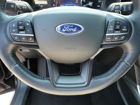 Used 2020 Ford Explorer XLT w/ Equipment Group 202A AWD/4WD image 25