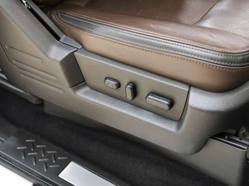 Used 2011 Ford F150 Platinum image 30