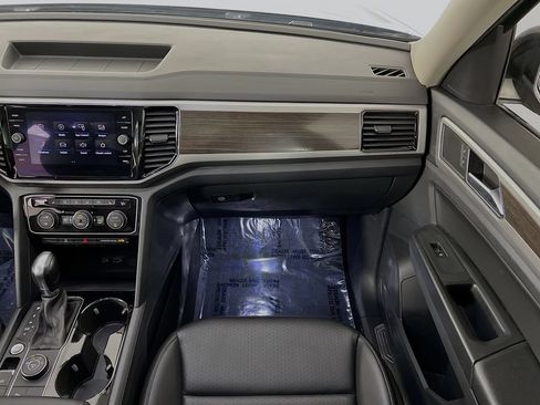 Used 2018 Volkswagen Atlas SEL w/ R-Line Package AWD/4WD image 23